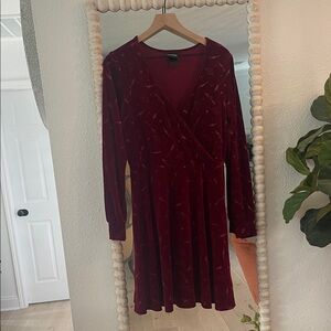 HARRY POTTER Women's Long-Sleeve Velvet Wrap Dress in Burgundy